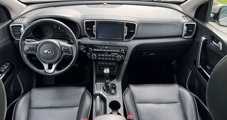 Kia Sportage cena 68900 przebieg: 133000, rok produkcji 2016 z Myślenice małe 529
